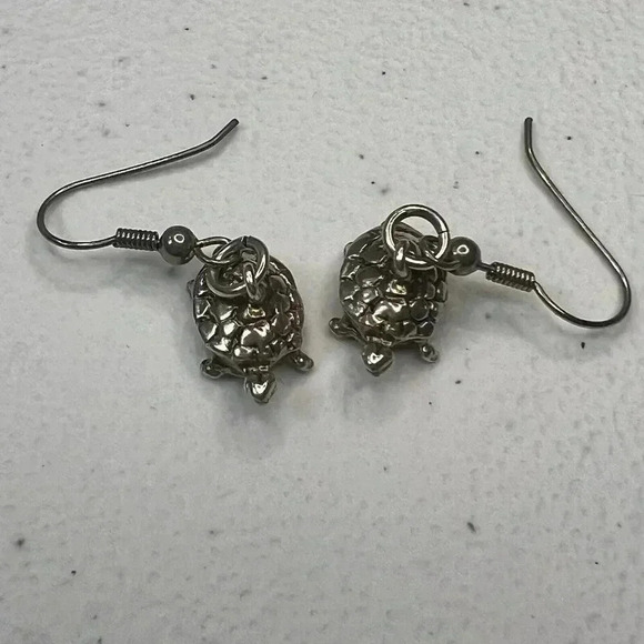 Sterling Silver 925 3D Turtle Dangle Drop Earrings Vintage Animal Cute Dainty - Picture 1 of 4